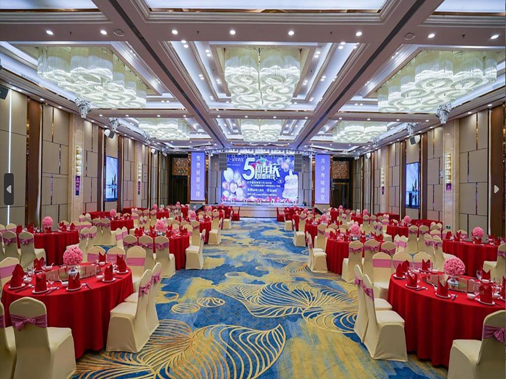 Fenggang Gladden Hotel Tiantangwei Extérieur photo