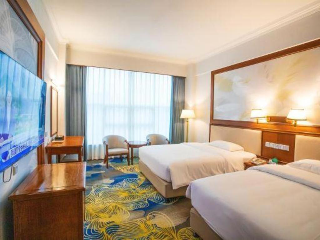 Fenggang Gladden Hotel Tiantangwei Extérieur photo